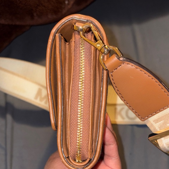 Michael Kors Blue and Brown women’s bag - Picture 6 of 8